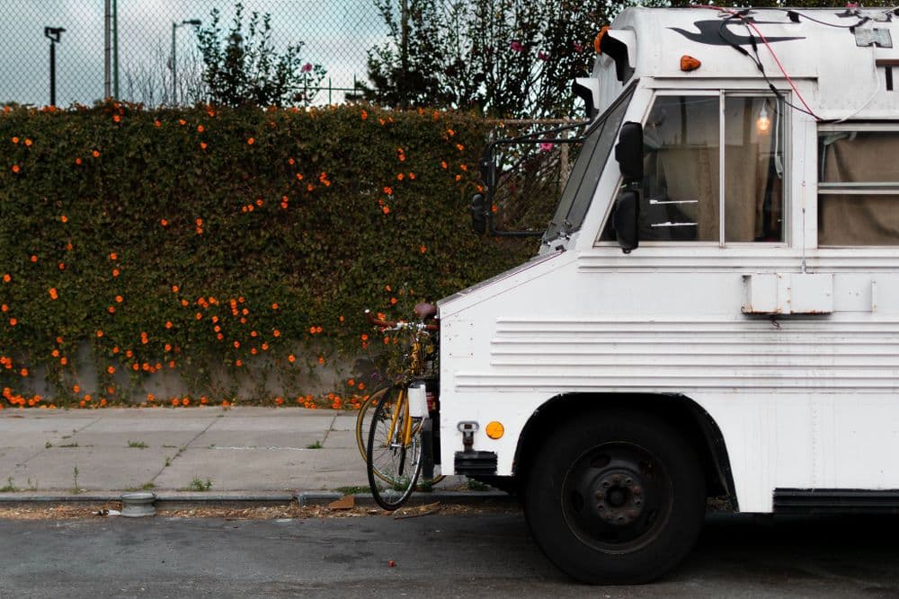 White Bus - 2020-10-01T00:00:00Z